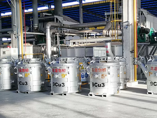 Easy To Clean And Reline Molten Aluminum Transfer Ladles With Heat-resistant Handles And Secure Locking Mechanism