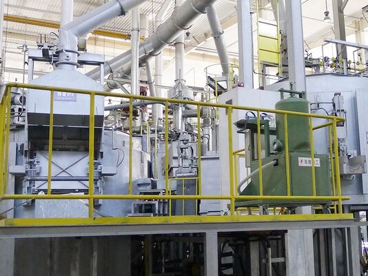 Máquina de inyección de flujo de capacidad de crisol de 120L con una precisión de inyección de ± 0,1 mm y una granularidad de flujo de refinación de 3 mm para la refinación de aluminio