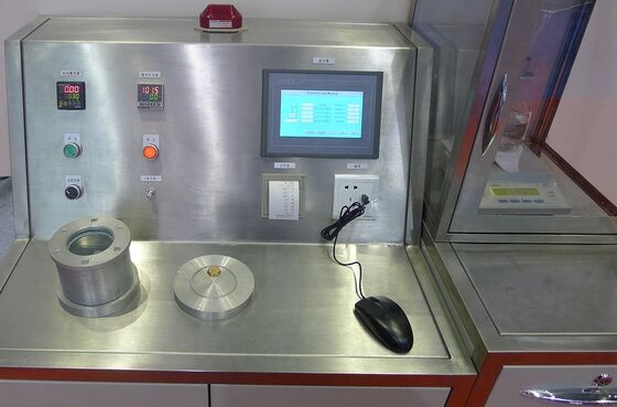 Analisador de hidrógeno con tiempo de respuesta inferior a 10 segundos y caudal de gas de muestra de 0,5 a 2 L/min. Calibración automática y manual