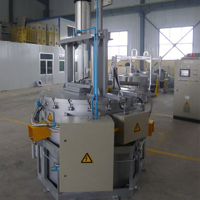 crisol 1000kg que dosifica sosteniendo el aluminio del horno