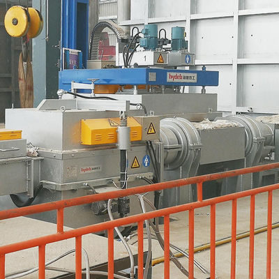 En la línea unidad de desgasificación rotatoria para quitar el hidrógeno del aluminio fundido