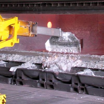 Las máquinas de fundición de aluminio fundido aisladas para la máquina de fundición a presión