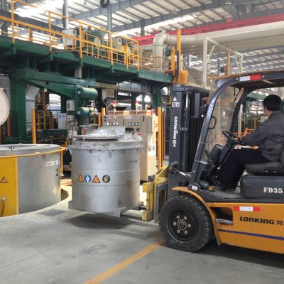 La temperatura máxima de servicio de las cucharas de transferencia de aluminio fundido industrial es ≤ 850 °C y el aumento de la temperatura superficial es ≤ 50 °C.