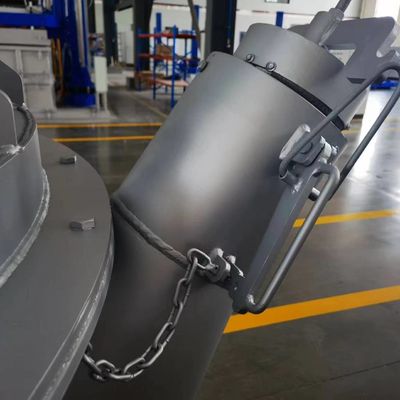 Las cucharas se utilizan en las fundiciones de aluminio para recibir aluminio fundido realizar operaciones de vertido frente a los hogares abiertos
