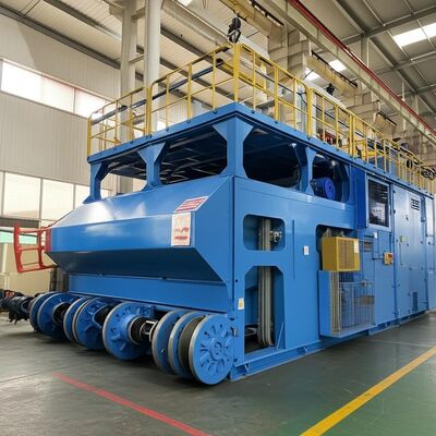 Vehículo de carga de horno con contenedores de chatarra intercambiables elevación vertical y brazo telescópico para una carga eficiente