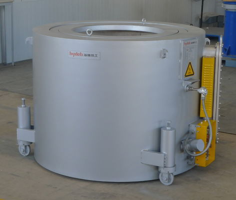 Horno de aluminio rotatorio de la tenencia 800KG para derretir la fusión de aluminio líquida