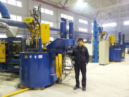 Horno eléctrico azul 1000KG para la combustión completa de fusión de aluminio del horno que se sostiene