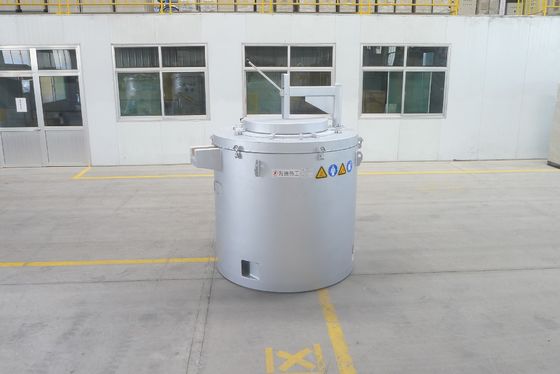 Aluminio de fusión de la tenencia 800KG del horno de la inducción amarilla clara de la fundición a presión para LPD