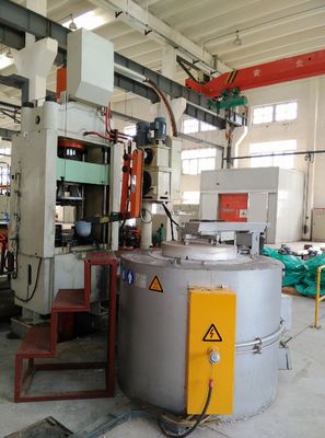 Temporeros de aluminio del mantenimiento del horno de la tenencia del gas 500KG para el bastidor de aluminio de fusión de HPD