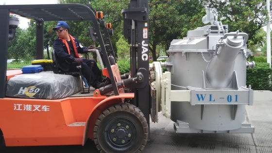 Cucharón libre de polvo del arrabio del horno de la metalurgia de la cucharón 1200KG para la ventaja que vierte 2.5t/M3